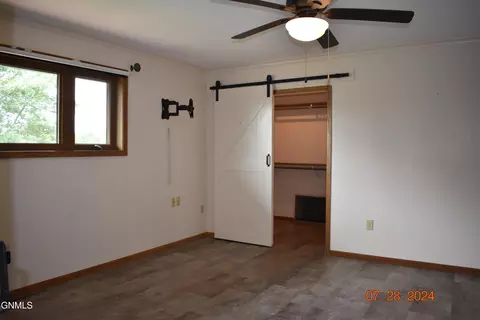 1333 41e Ave NW, Garrison, ND 58540 photo 23