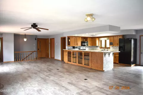1333 41e Ave NW, Garrison, ND 58540 photo 17
