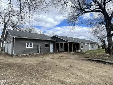 990 Us-52, Fessenden, ND 58438