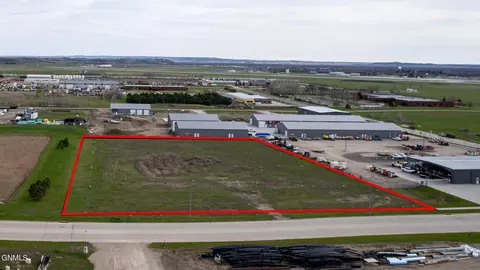 3203 Morrison Ave, Bismarck, ND 58504 photo 1