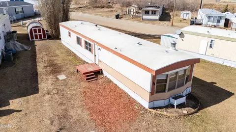 99 Gateway Trl, Mandan, ND 58554