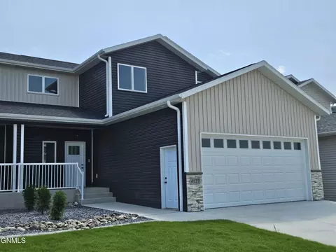 4127 Steel Pl, Bismarck, ND 58503