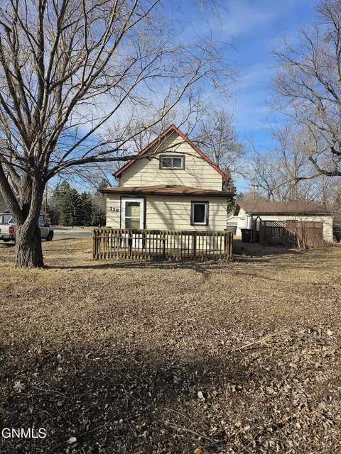 320 Louise Ave, Wilton, ND 58579