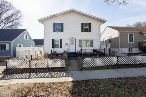 804 16th St, Bismarck, ND 58501
