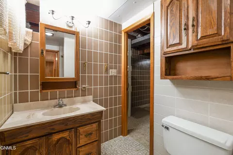 511 23rd St, Bismarck, ND 58501 photo 21