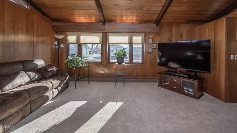 417 4th Ave NW, Hazen, ND 58545 photo 9