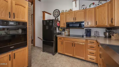 417 4th Ave NW, Hazen, ND 58545 photo 17
