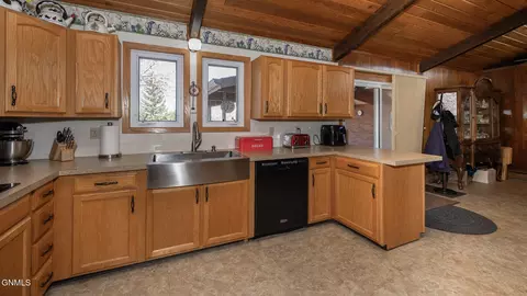 417 4th Ave NW, Hazen, ND 58545 photo 15