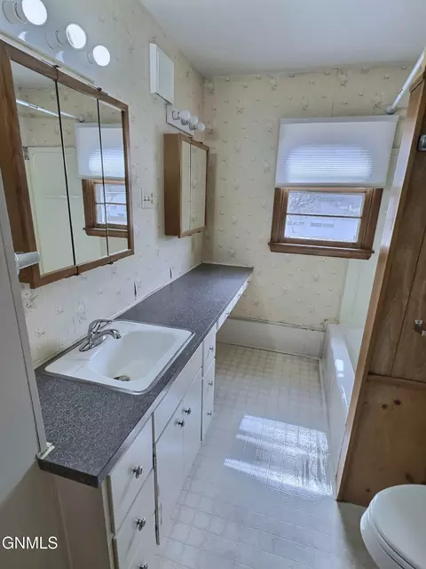 1029 Riverview Ave, Bismarck, ND 58504 photo 14