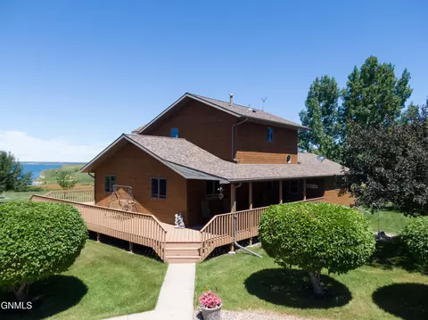 4701 7th St NW, Hazen, ND 58545