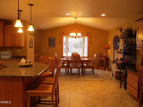 910 Main St, Stanton, ND 58571 photo 5