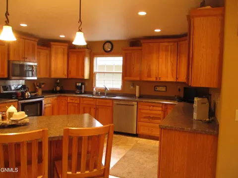910 Main St, Stanton, ND 58571 photo 11