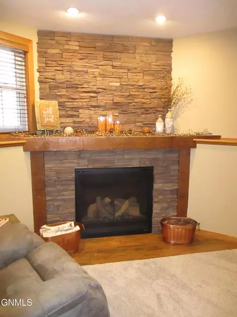 910 Main St, Stanton, ND 58571 photo 14