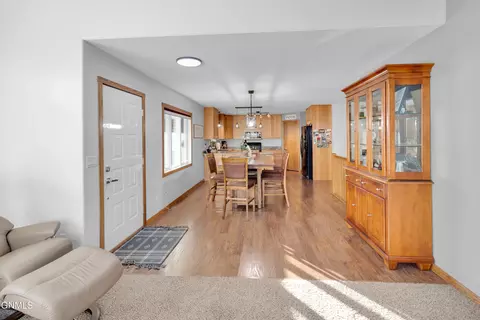 Dining - 7606 Moonlite Rd, Bismarck, ND 58503 photo 6 of 6