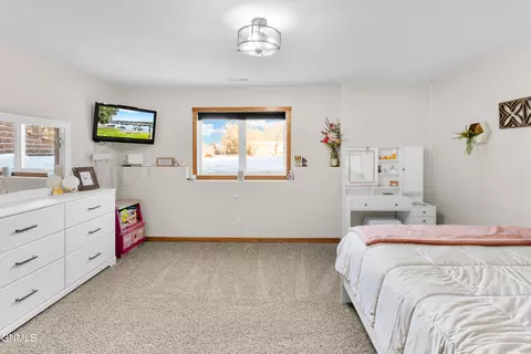 Bedroom - 7606 Moonlite Rd, Bismarck, ND 58503 photo 11 of 16