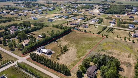 View/Area - 7606 Moonlite Rd, Bismarck, ND 58503 photo 7 of 10