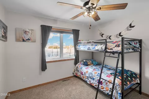 Bedroom - 7606 Moonlite Rd, Bismarck, ND 58503 photo 3 of 16