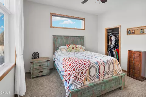 Bedroom - 7606 Moonlite Rd, Bismarck, ND 58503 photo 5 of 16