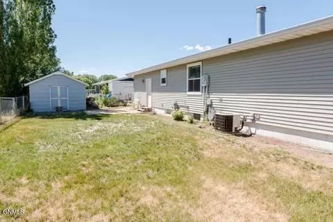 276 7th St SE, Dickinson, ND 58601 photo 32