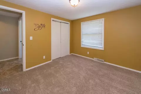 276 7th St SE, Dickinson, ND 58601 photo 17