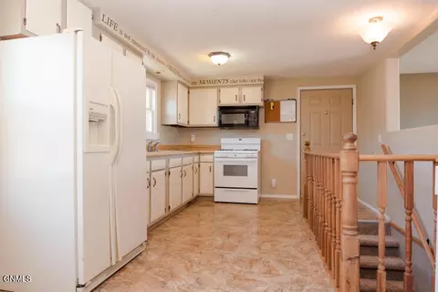 276 7th St SE, Dickinson, ND 58601 photo 10