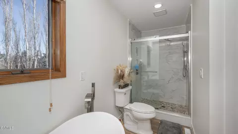 Bath - 11325 35th St SW, Dickinson, ND 58601 photo 5 of 10