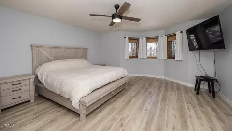 Bedroom - 11325 35th St SW, Dickinson, ND 58601 photo 2 of 6