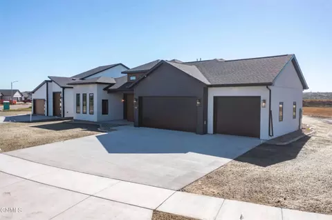 2525 Dutton Cir SE, Mandan, ND 58554 photo 24