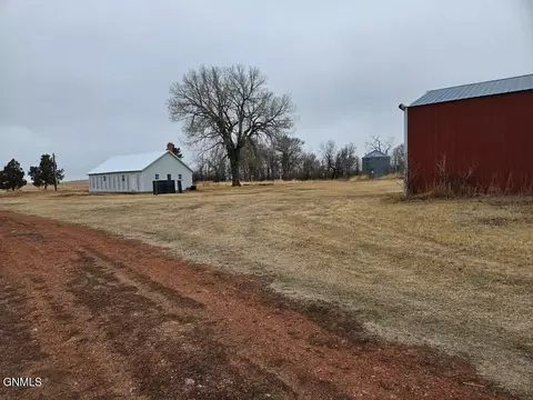 7745 26th St SW, Hebron, ND 58638 photo 25