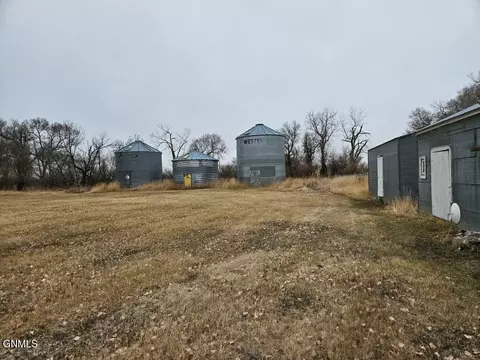 7745 26th St SW, Hebron, ND 58638 photo 29