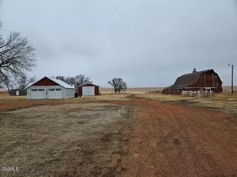 7745 26th St SW, Hebron, ND 58638 photo 4