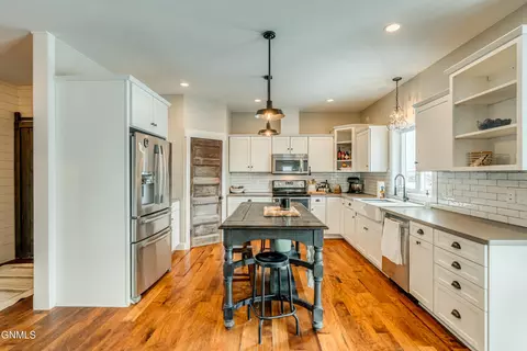 Kitchen - 816 Schick Dr, Bismarck, ND 58501 photo 1 of 9