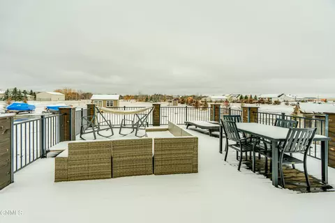 Exterior - 816 Schick Dr, Bismarck, ND 58501 photo 10 of 20