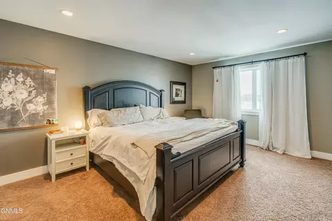 Bedroom - 816 Schick Dr, Bismarck, ND 58501 photo 6 of 10