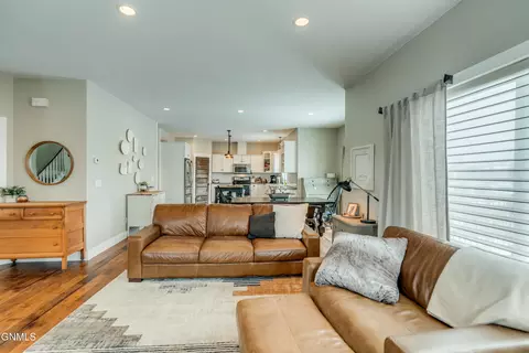 Living - 816 Schick Dr, Bismarck, ND 58501 photo 3 of 4