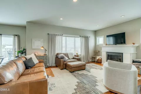 Living - 816 Schick Dr, Bismarck, ND 58501 photo 1 of 4