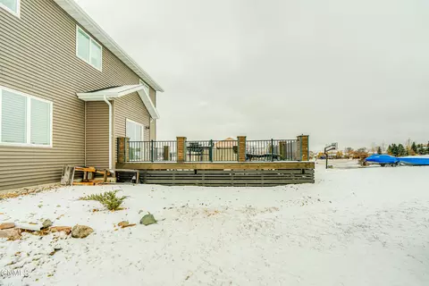Exterior - 816 Schick Dr, Bismarck, ND 58501 photo 17 of 20