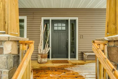 Exterior - 816 Schick Dr, Bismarck, ND 58501 photo 4 of 20