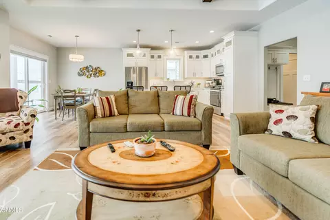 Living - 3740 Stacy Dr, Bismarck, ND 58504 photo 10 of 10