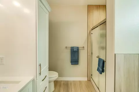 Bath - 3740 Stacy Dr, Bismarck, ND 58504 photo 6 of 11