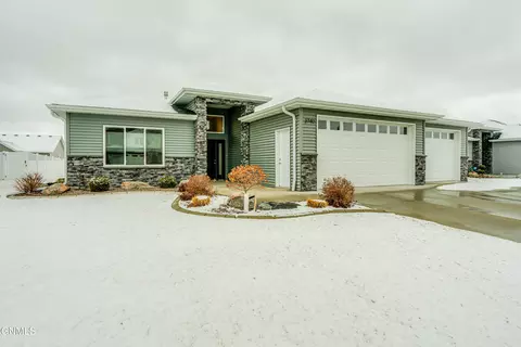 Exterior - 3740 Stacy Dr, Bismarck, ND 58504 photo 6 of 16