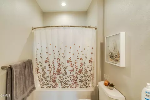 Bath - 3740 Stacy Dr, Bismarck, ND 58504 photo 2 of 11