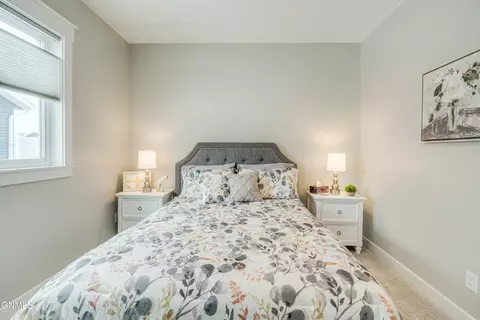Bedroom - 3740 Stacy Dr, Bismarck, ND 58504 photo 2 of 5