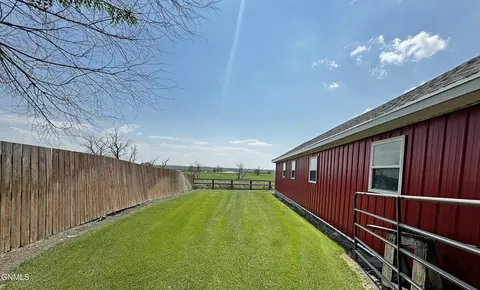 721 Riverside Dr, Williston, ND 58801 photo 29