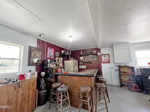 721 Riverside Dr, Williston, ND 58801 photo 22