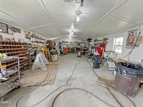 721 Riverside Dr, Williston, ND 58801 photo 25