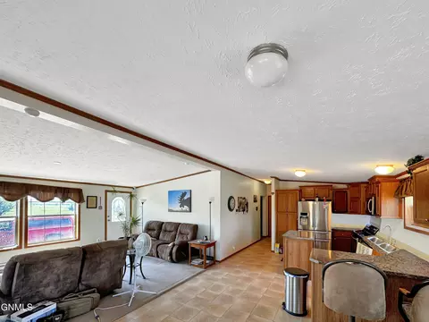 721 Riverside Dr, Williston, ND 58801 photo 12