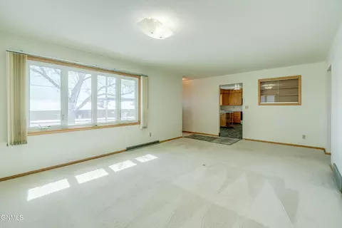 Living - 2014 Rosser Ave, Bismarck, ND 58501 photo 2 of 2