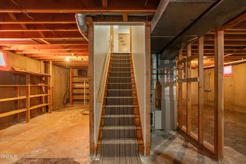 Entry Way - 2014 Rosser Ave, Bismarck, ND 58501 photo 4 of 4