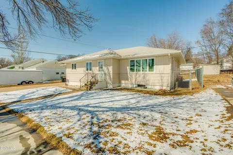 Exterior - 2014 Rosser Ave, Bismarck, ND 58501 photo 2 of 4